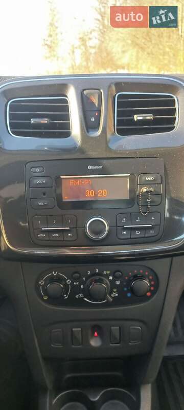 Седан Renault Logan 2019 в Старой Синяве