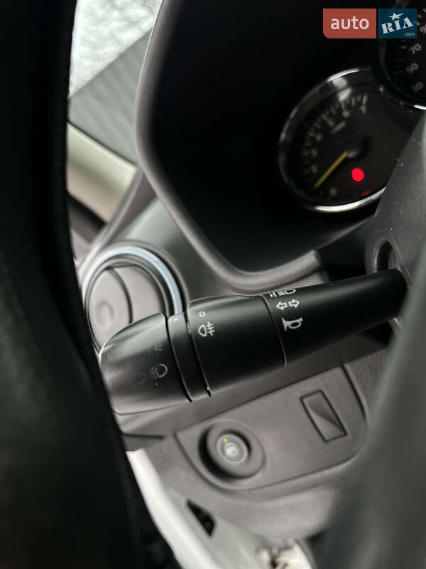 Седан Renault Logan 2016 в Дрогобичі