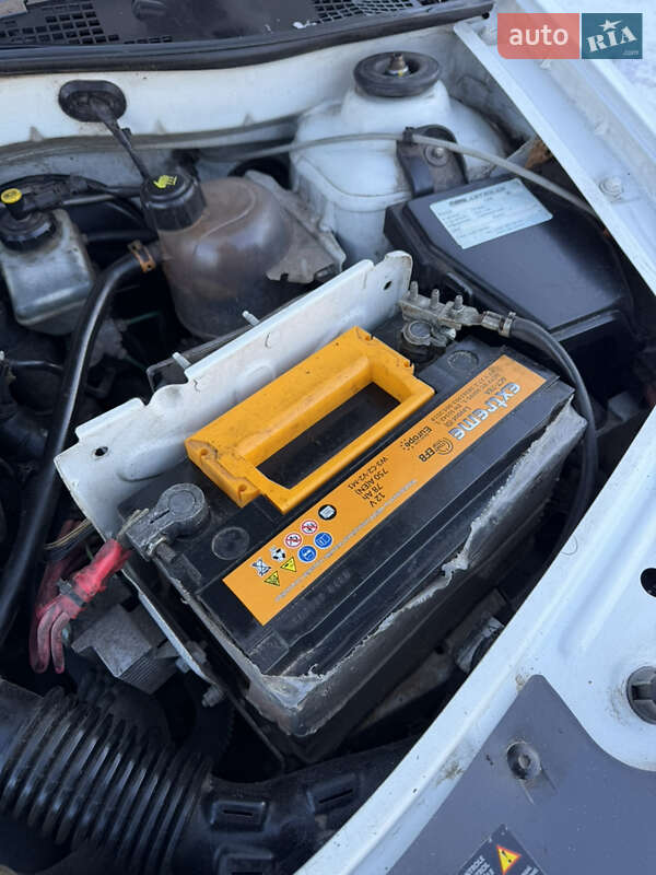 Универсал Renault Logan 2011 в Чернигове фото 14 Универсал Renault Logan 2011 в Чернигове