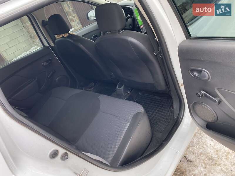 Універсал Renault Logan 2015 в Сарнах