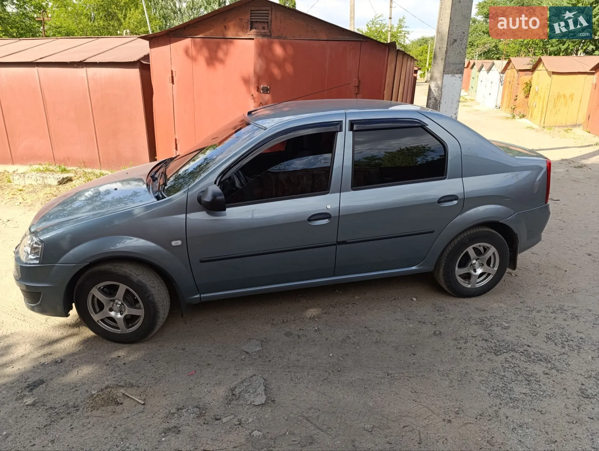 2011 Renault Logan - мініатюра 3