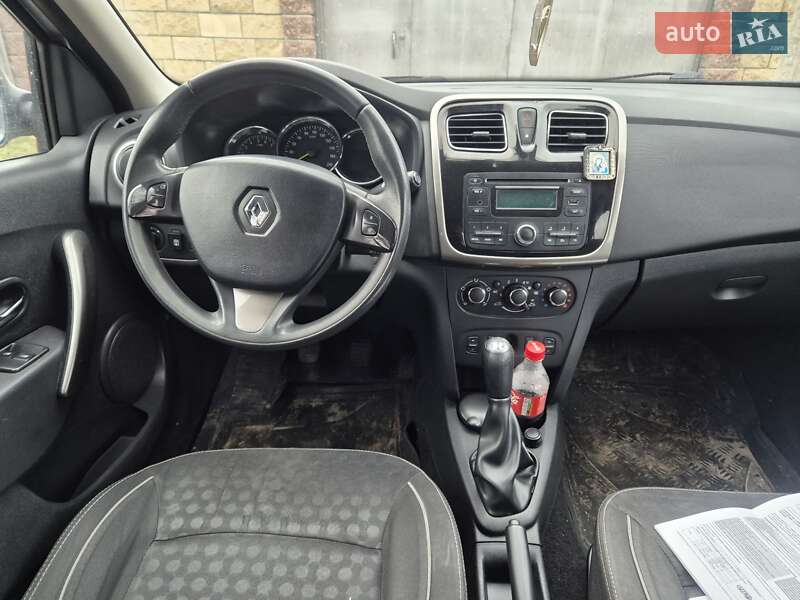 Седан Renault Logan 2013 в Новомосковську