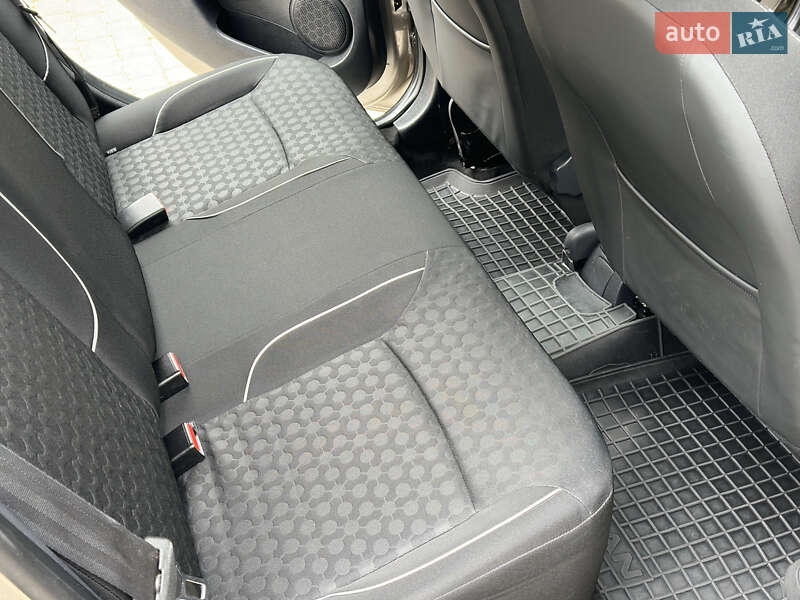 Седан Renault Logan 2013 в Одессе фото 44 Седан Renault Logan 2013 в Одессе