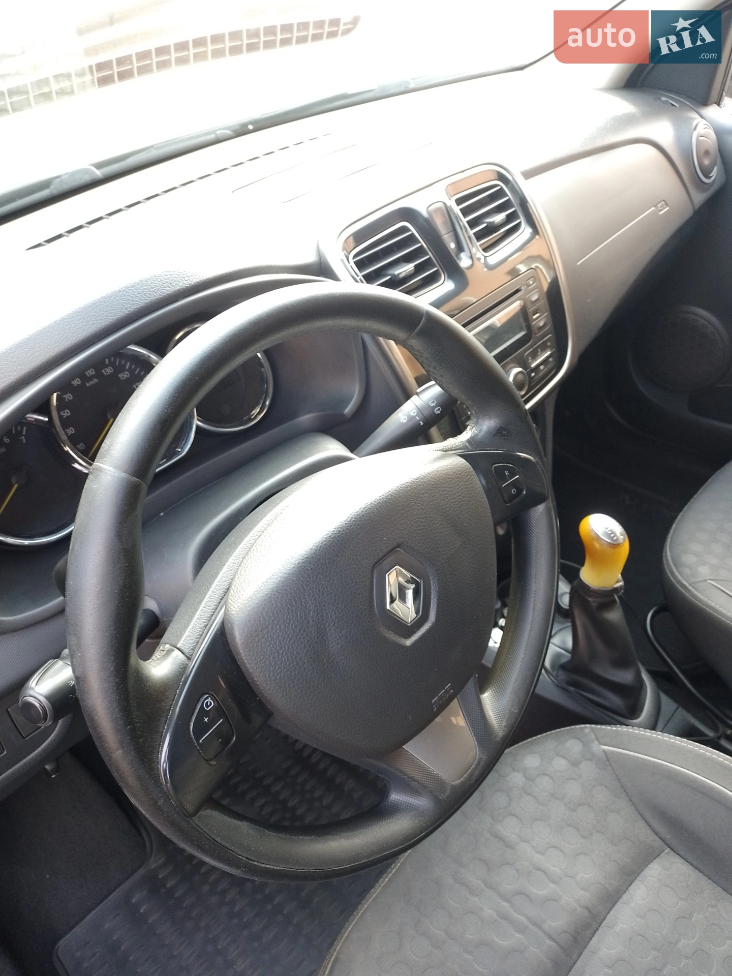 2014 Renault Logan - мініатюра 18
