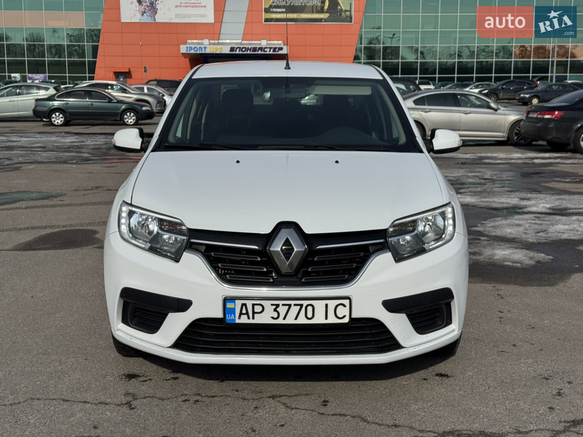 2018 Renault Logan - мініатюра 8