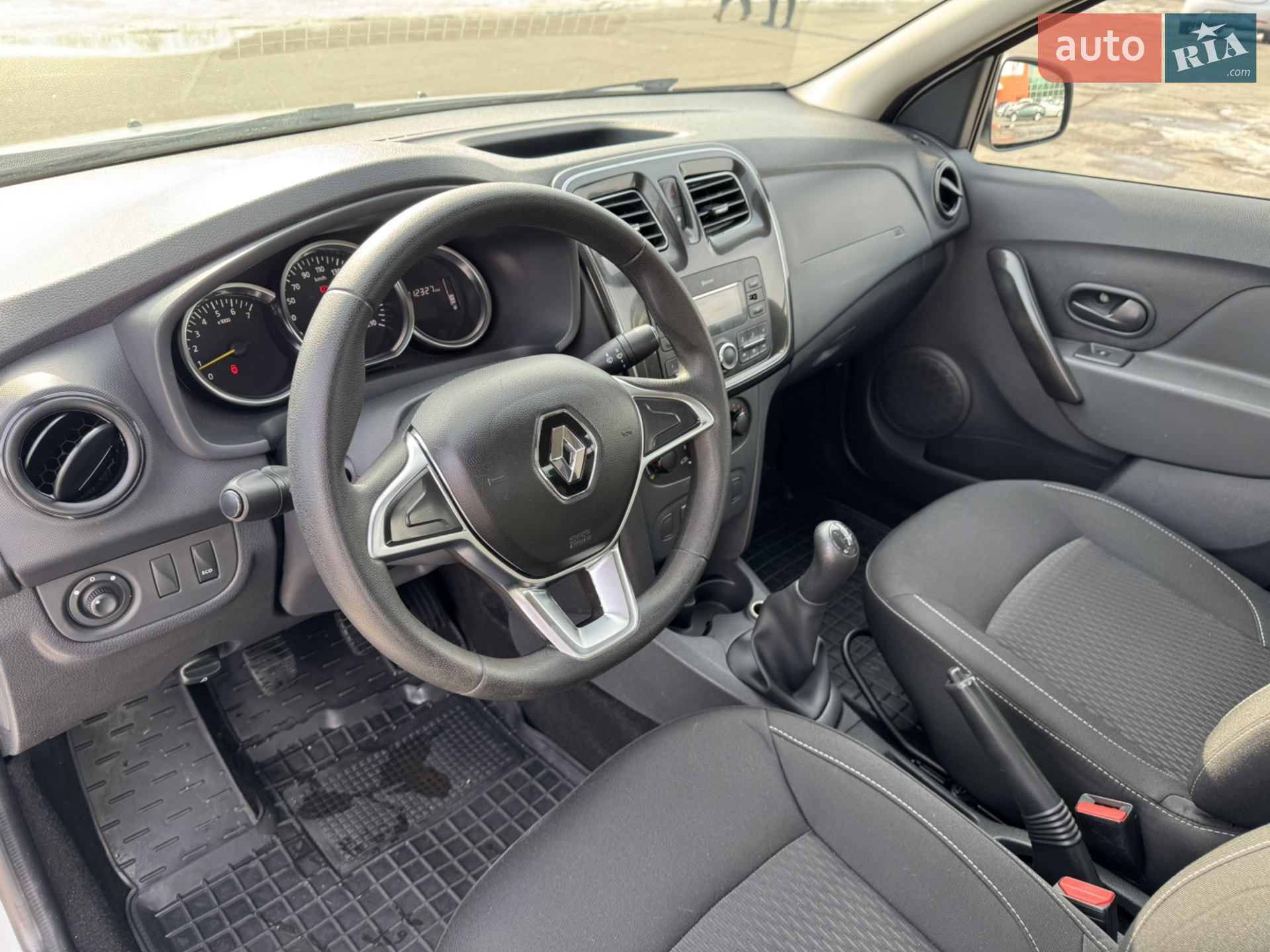 2018 Renault Logan - мініатюра 13