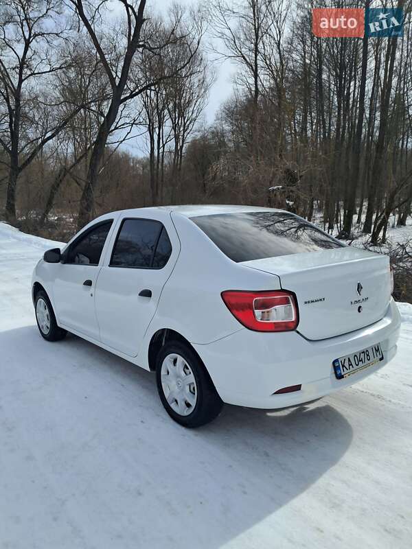 Седан Renault Logan 2016 в Тростянце