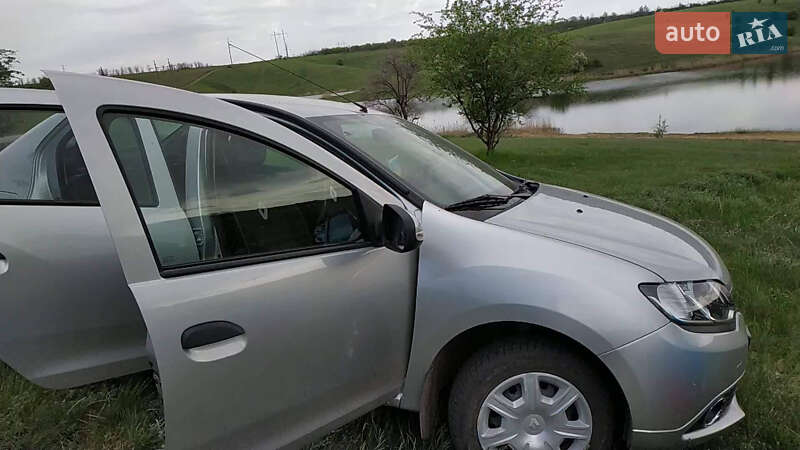 Седан Renault Logan 2015 в Вільногірську