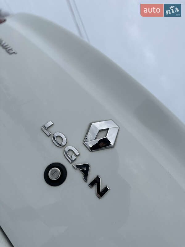 Седан Renault Logan 2016 в Дрогобыче