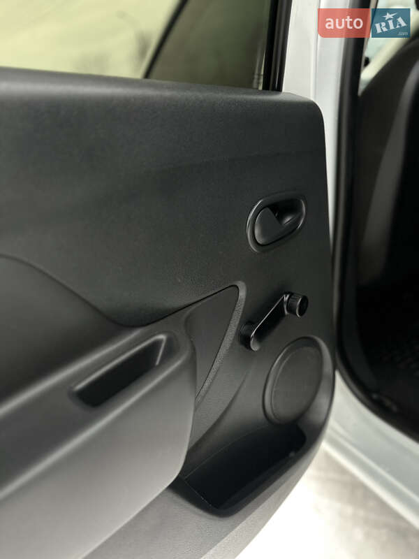 Седан Renault Logan 2016 в Дрогобыче