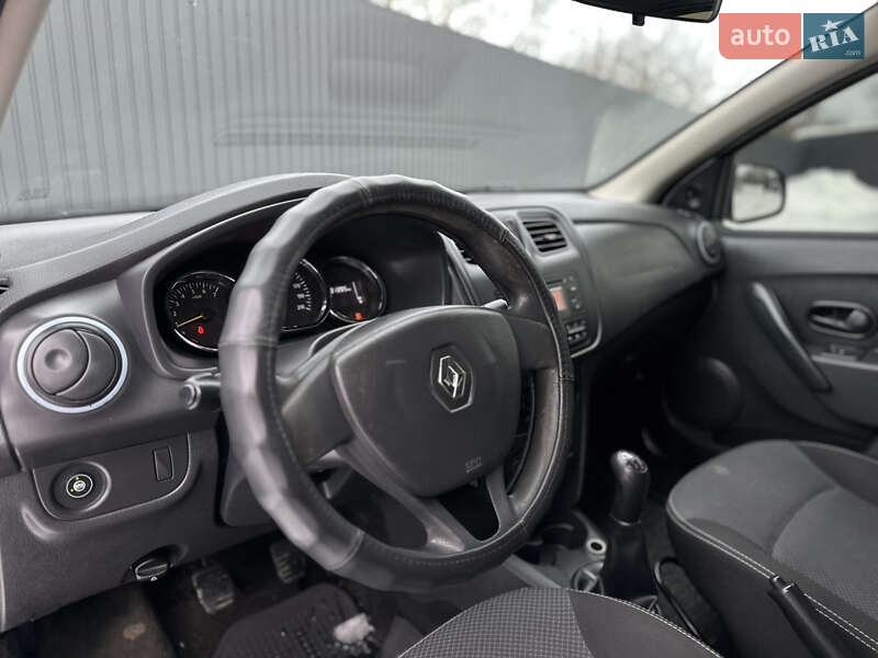 Седан Renault Logan 2016 в Дрогобыче