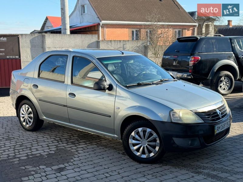 Седан Renault Logan 2010 в Житомире