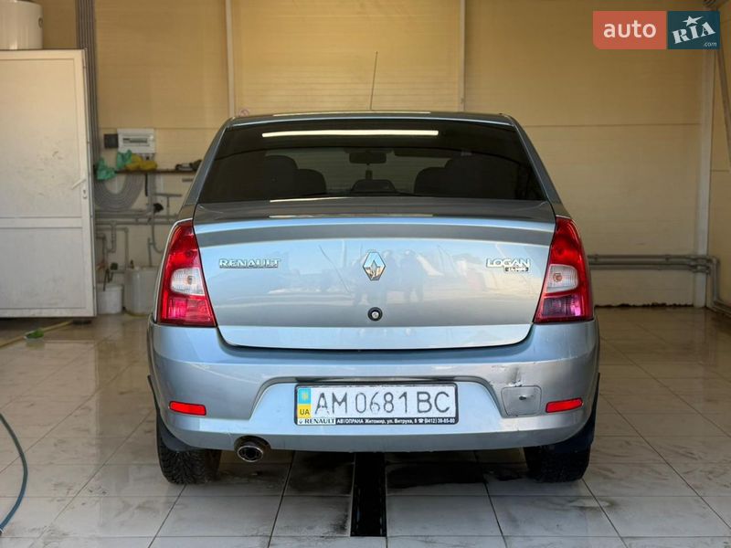 Седан Renault Logan 2010 в Житомире