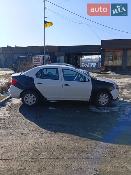 Седан Renault Logan 2015 в Киеве