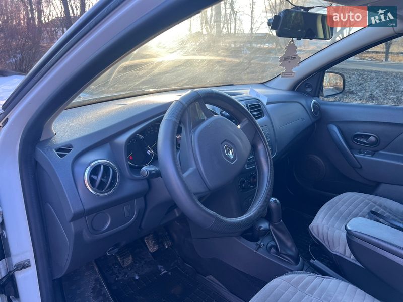 Седан Renault Logan 2015 в Миргороді