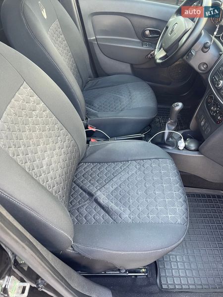 Седан Renault Logan 2014 в Буске