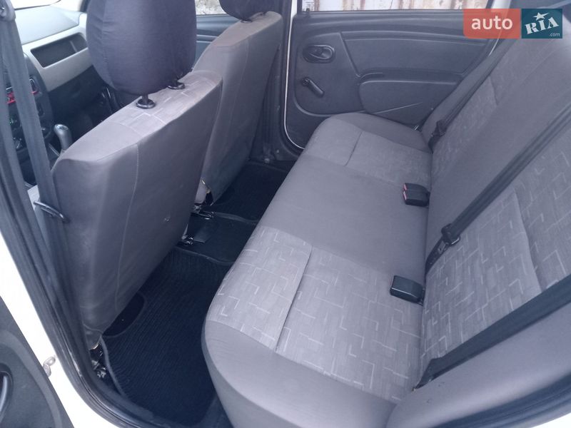 Седан Renault Logan 2009 в Тернополе