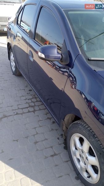 Седан Renault Logan 2015 в Львові