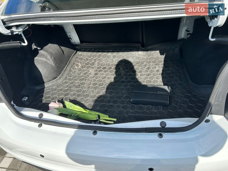 Седан Renault Logan 2021 в Черкасах