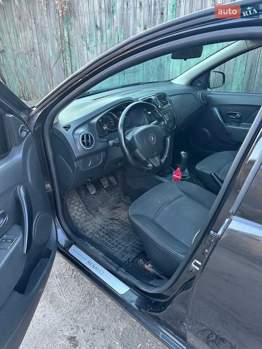 2013 Renault Logan - мініатюра 4