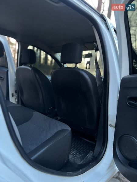 Седан Renault Logan 2016 в Дрогобыче