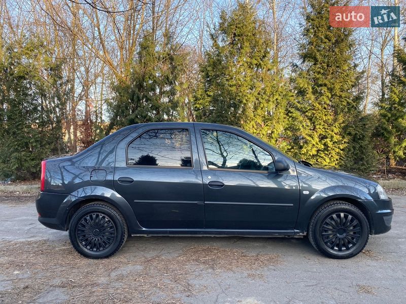 Седан Renault Logan 2010 в Рівному