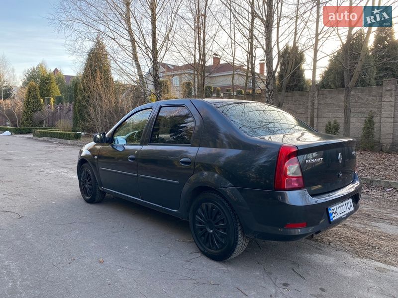 Седан Renault Logan 2010 в Рівному