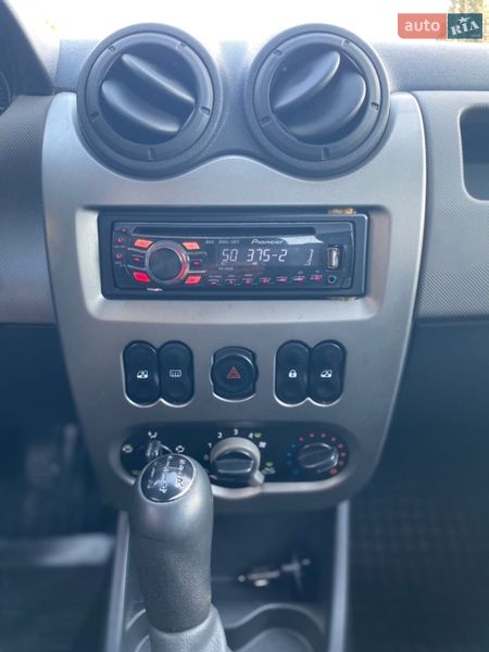 Седан Renault Logan 2010 в Рівному