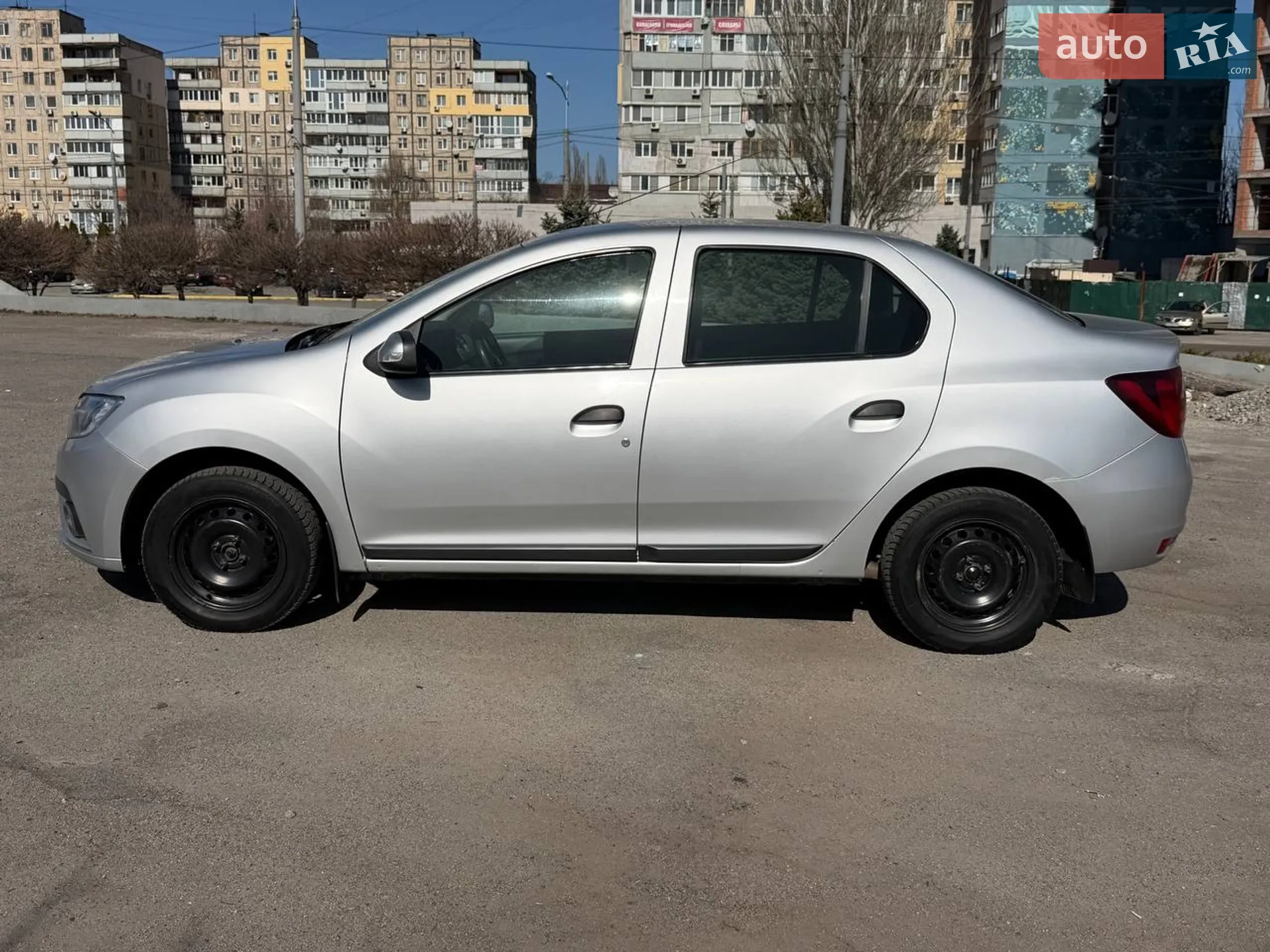 2017 Renault Logan - мініатюра 5