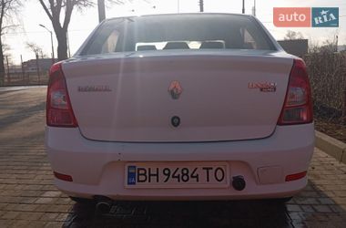 Седан Renault Logan 2012 в Южном