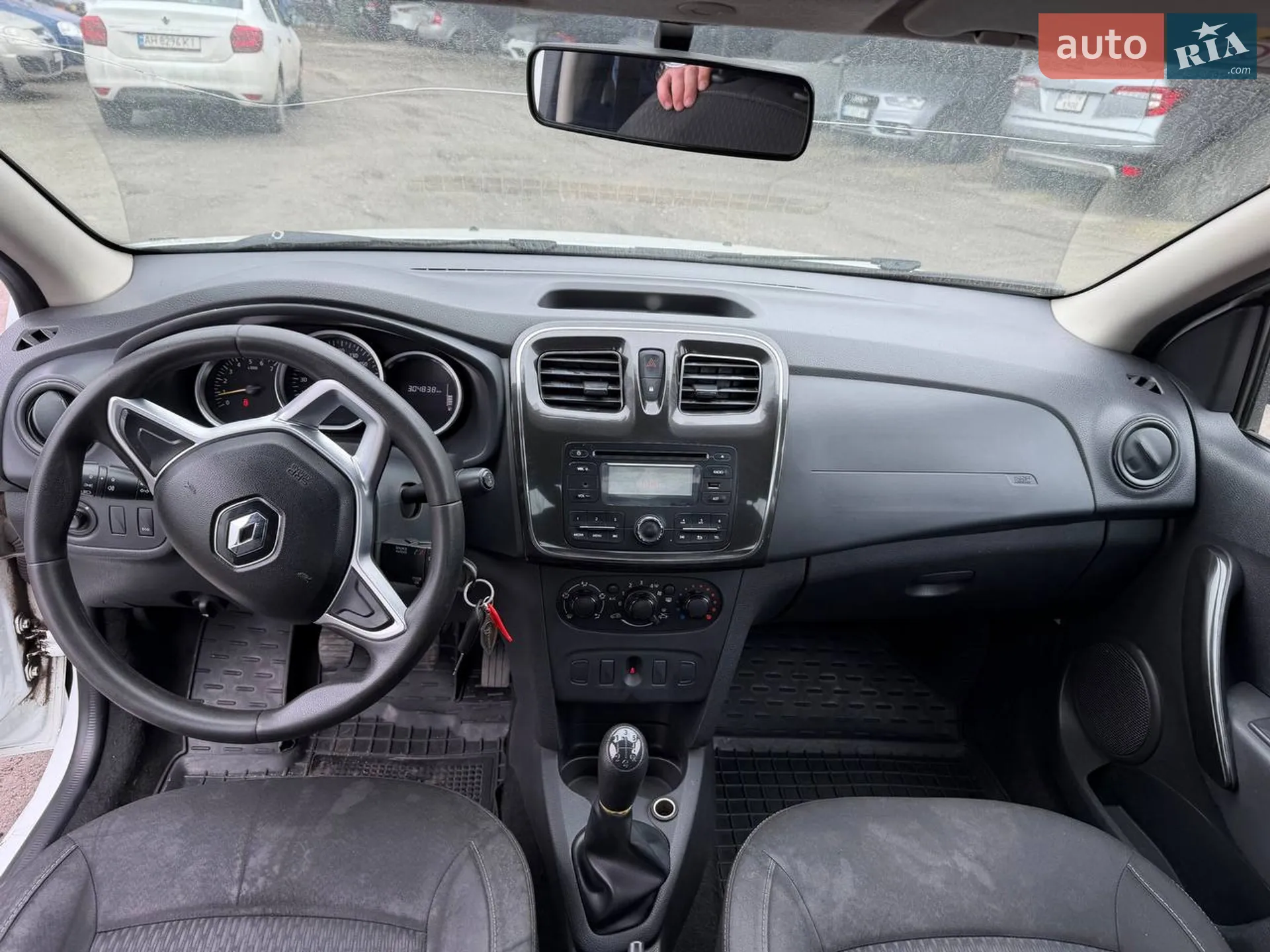 2017 Renault Logan - мініатюра 11