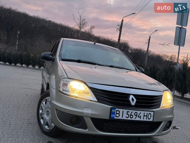 Седан Renault Logan 2012 в Полтаві