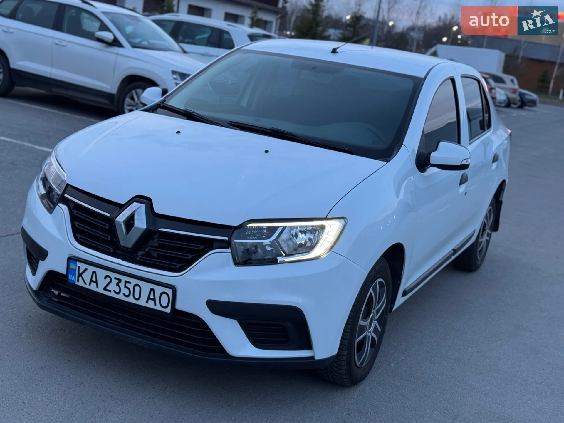 2017 Renault Logan - мініатюра 2