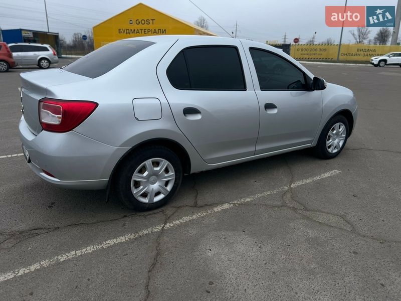 Седан Renault Logan 2016 в Полтаве