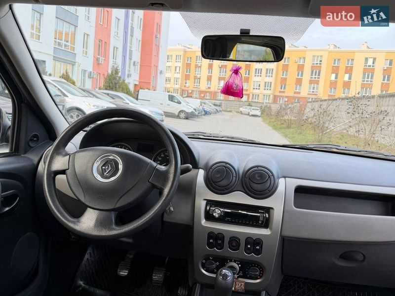 Седан Renault Logan 2011 в Киеве фото 10 Седан Renault Logan 2011 в Киеве