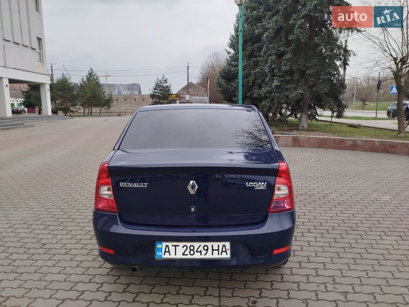 Седан Renault Logan 2011 в Ивано-Франковске