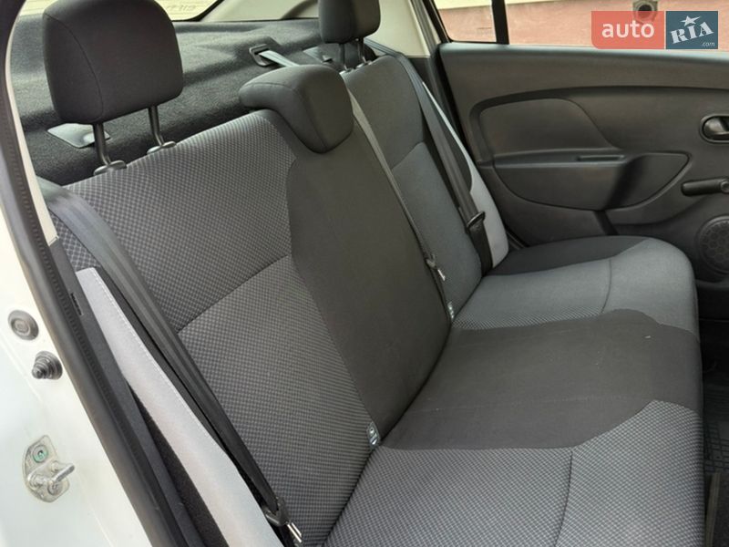 Седан Renault Logan 2015 в Красилове фото 32 Седан Renault Logan 2015 в Красилове