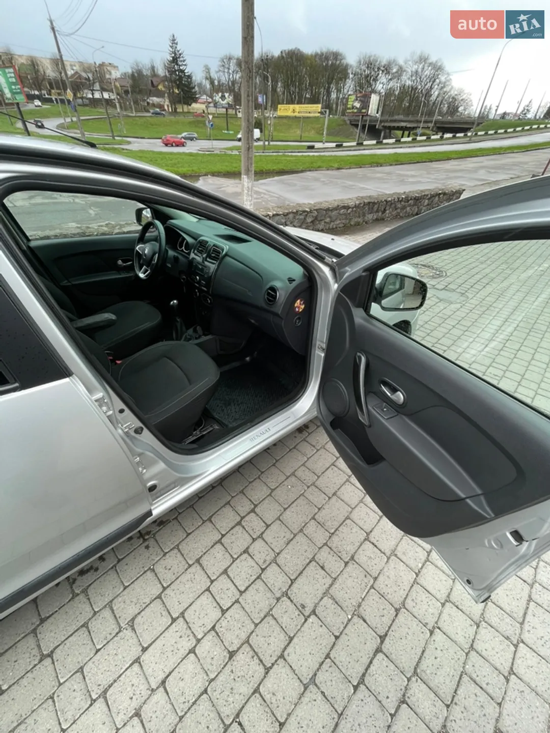 2017 Renault Logan - мініатюра 16