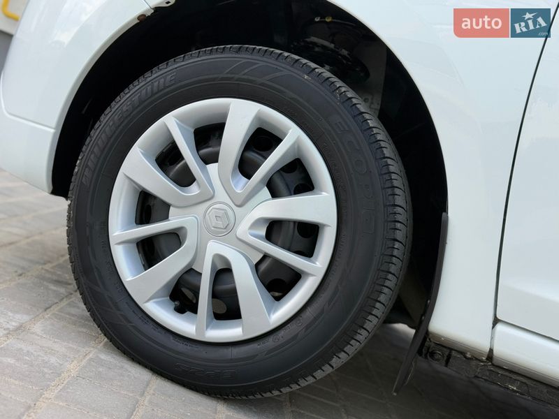 Седан Renault Logan 2013 в Вінниці