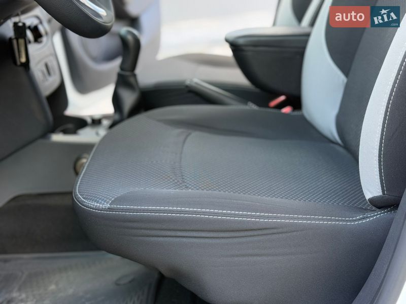 Седан Renault Logan 2013 в Вінниці