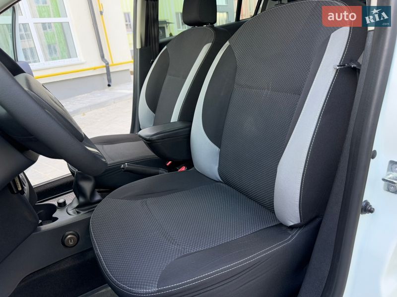 Седан Renault Logan 2013 в Вінниці