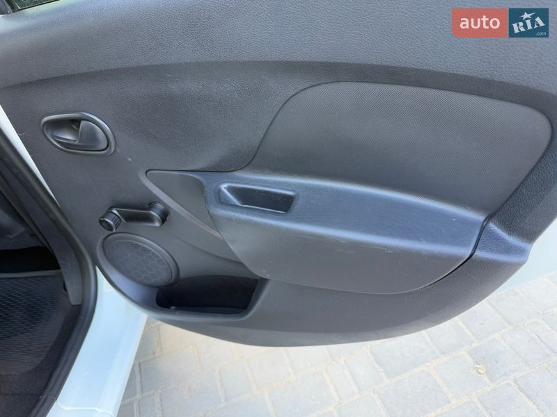 Седан Renault Logan 2013 в Вінниці