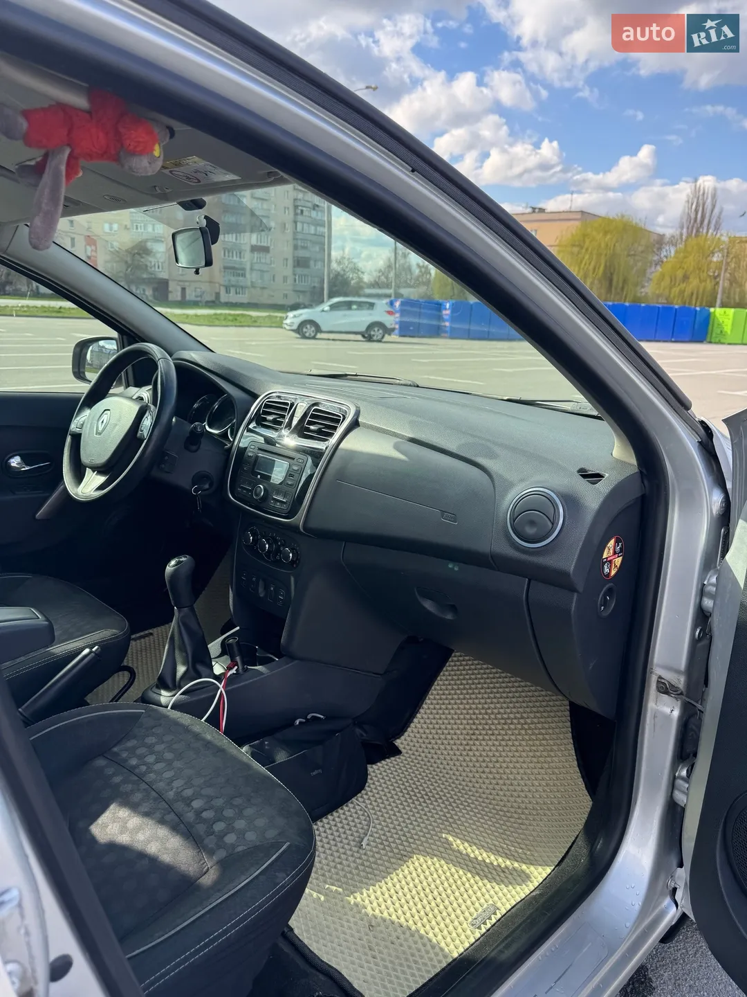 2013 Renault Logan - мініатюра 9