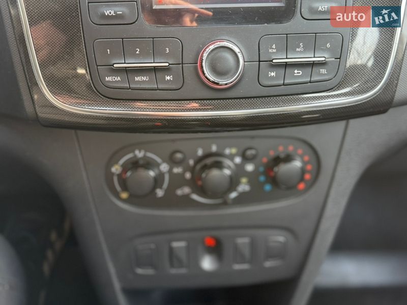 Седан Renault Logan 2019 в Одессе фото 22 Седан Renault Logan 2019 в Одессе