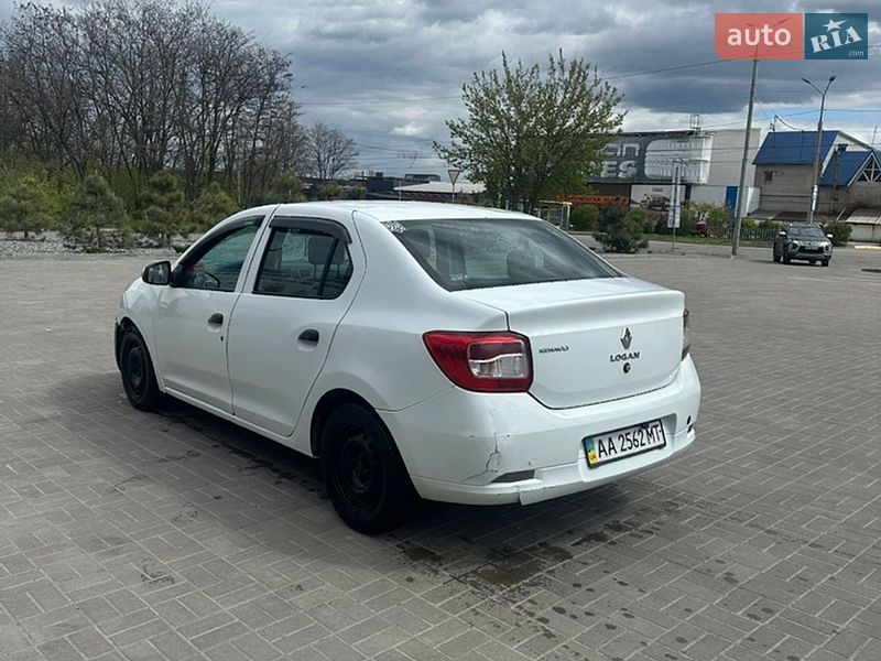 Седан Renault Logan 2013 в Днепре