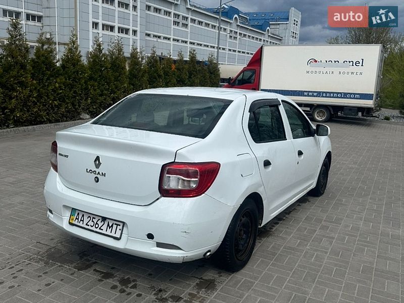 Седан Renault Logan 2013 в Днепре