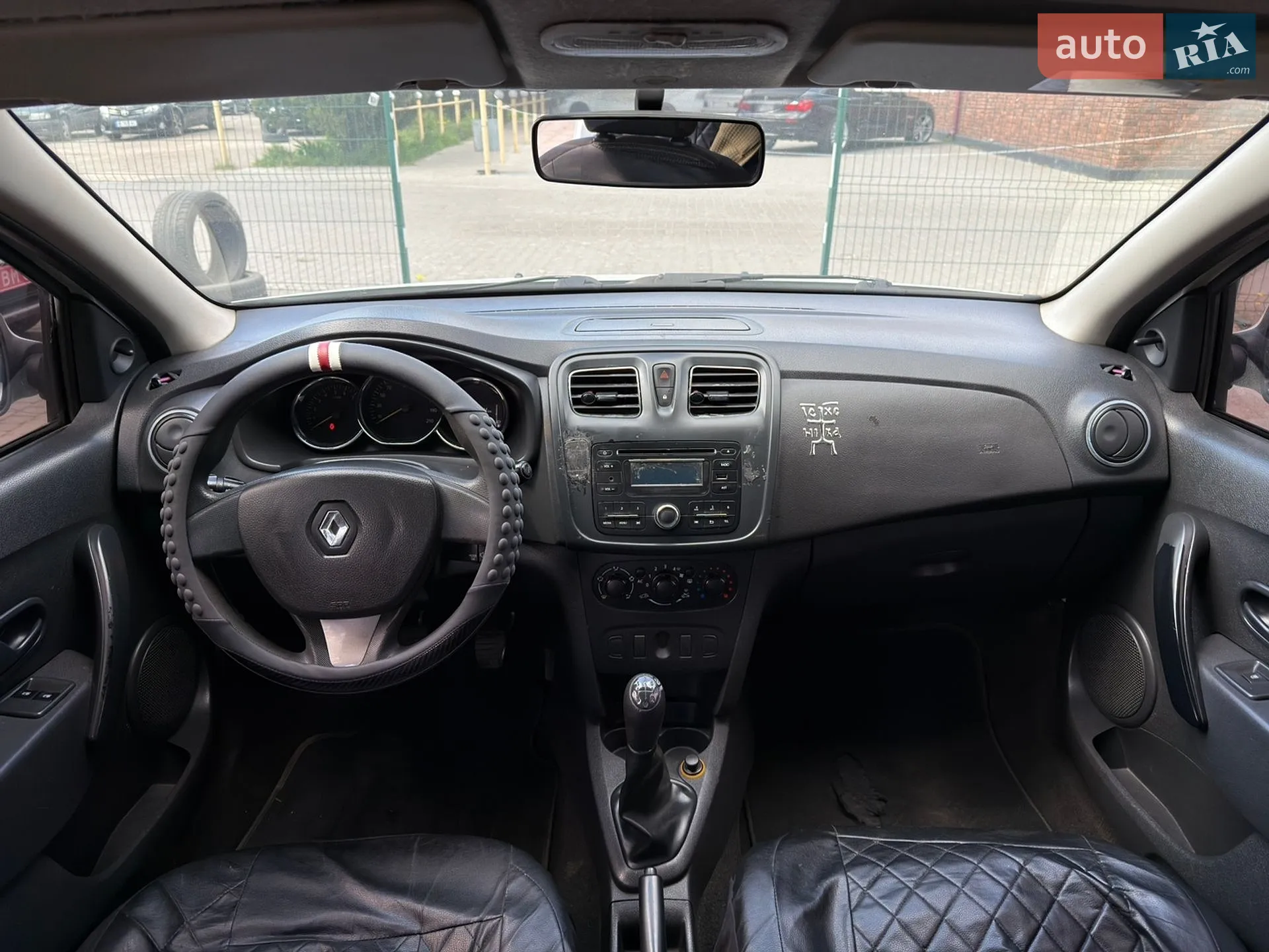2013 Renault Logan - мініатюра 10