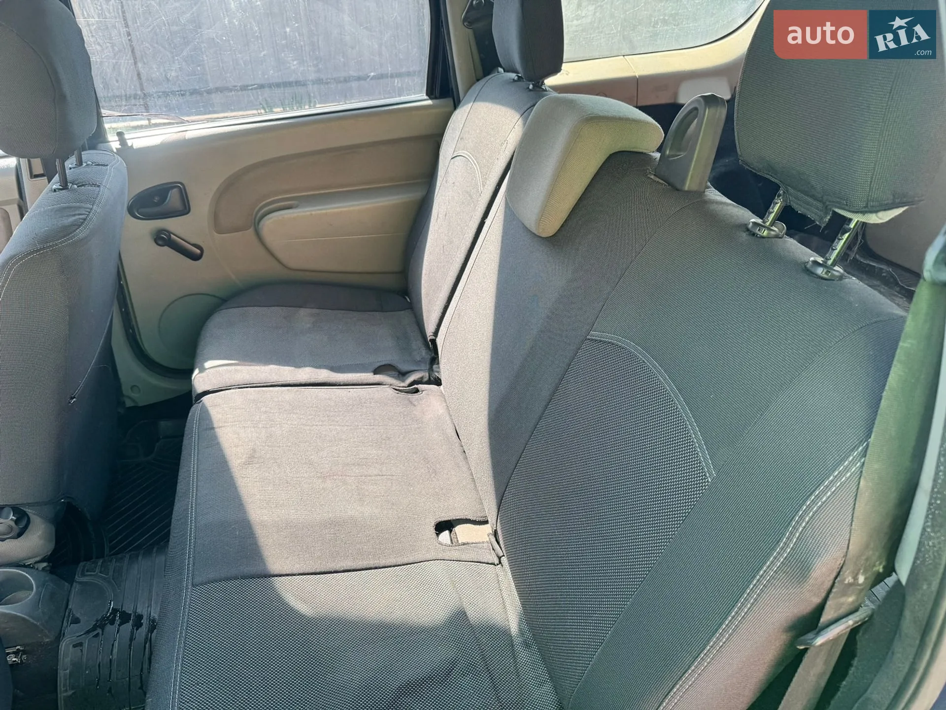 2010 Renault Logan - мініатюра 6