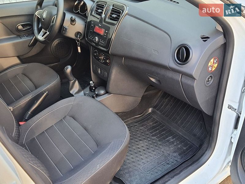 Седан Renault Logan 2021 в Киеве