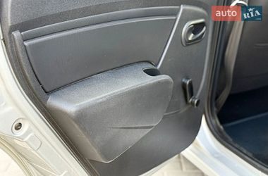 Седан Renault Logan 2011 в Днепре